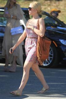 Brittany Snow feet photo thumbnail