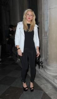 Ellie Goulding feet photo thumbnail
