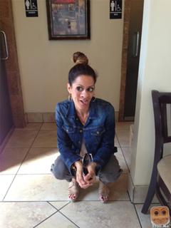 Brooke Burke feet photo thumbnail