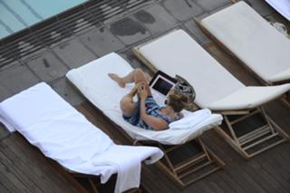 Coleen Rooney feet photo thumbnail