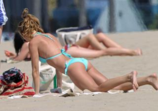 AnnaLynne McCord feet photo thumbnail