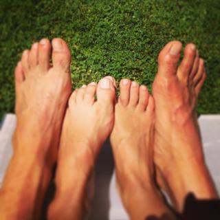 Paula Echevarría feet photo thumbnail