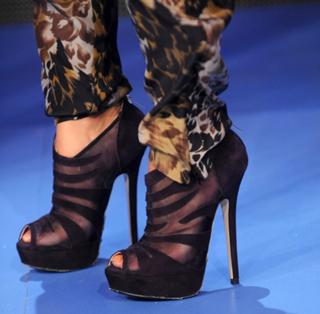 Rocsi Diaz feet photo thumbnail