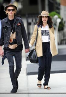Lily Collins feet photo thumbnail