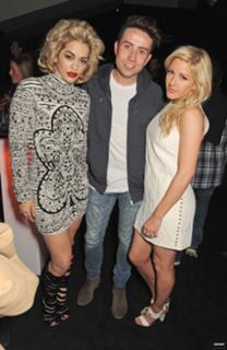 Rita Ora feet photo thumbnail