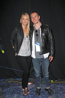 Charlize Theron feet photo thumbnail