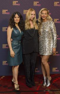 Salma Hayek feet photo thumbnail