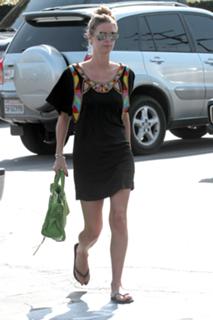 Nicky Rothschild feet photo thumbnail