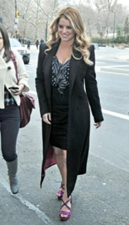 Jessica Simpson feet photo thumbnail