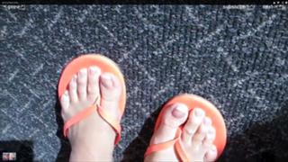 Justine Ezarik feet photo thumbnail