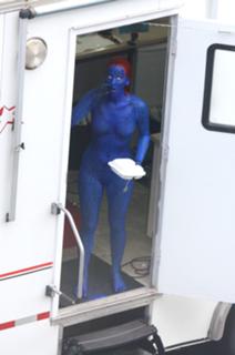 Jennifer Lawrence feet photo thumbnail
