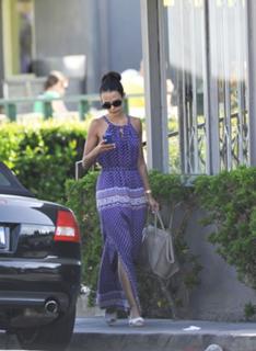Jordana Brewster feet photo thumbnail