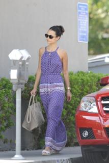 Jordana Brewster feet photo thumbnail