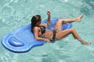 Coleen Rooney feet photo thumbnail