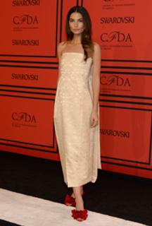 Lily Aldridge feet photo thumbnail