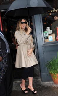 Mariah Carey feet photo thumbnail