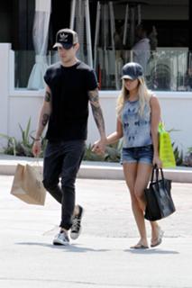 Ashley Tisdale feet photo thumbnail