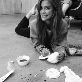 Nina Agdal feet photo thumbnail