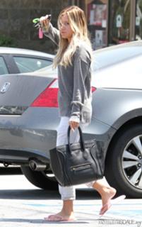 Ashley Tisdale feet photo thumbnail