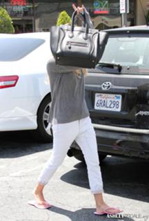 Ashley Tisdale feet photo thumbnail