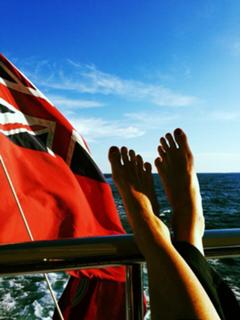 Elle Macpherson feet photo thumbnail