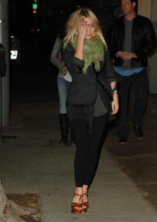 Ashley Olsen feet photo thumbnail