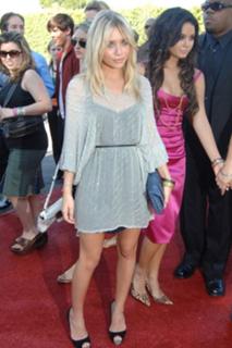 Ashley Olsen feet photo thumbnail