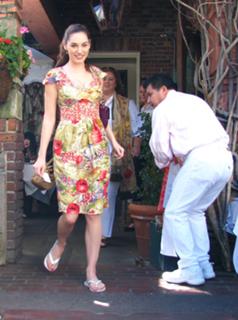 Kelly Brook feet photo thumbnail