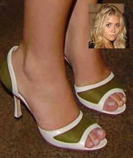 Ashley Olsen feet photo thumbnail