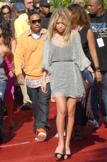 Ashley Olsen feet photo thumbnail