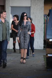 Katy Perry feet photo thumbnail