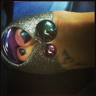 Laura Whitmore feet photo thumbnail