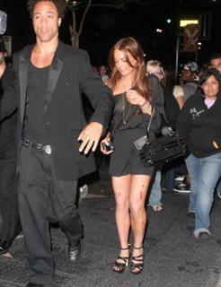 Lindsay Lohan feet photo thumbnail