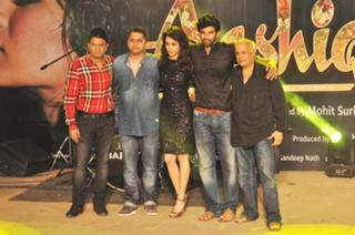 Shraddha Kapoor feet photo thumbnail