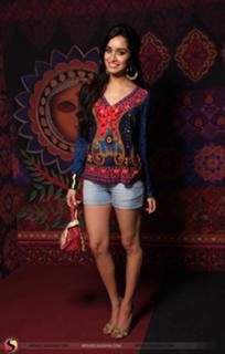 Shraddha Kapoor feet photo thumbnail