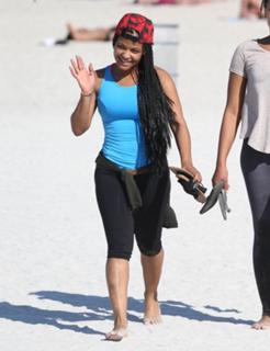Christina Milian feet photo thumbnail