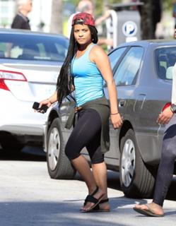 Christina Milian feet photo thumbnail