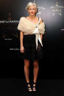 Ellie Goulding feet photo thumbnail