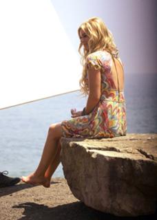 Joss Stone feet photo thumbnail