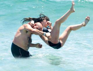 Ana de Armas feet photo thumbnail