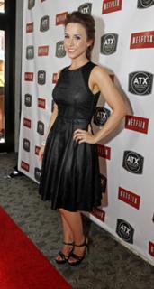 Lacey Chabert feet photo thumbnail