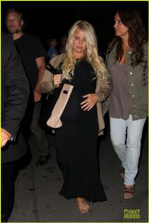 Jessica Simpson feet photo thumbnail