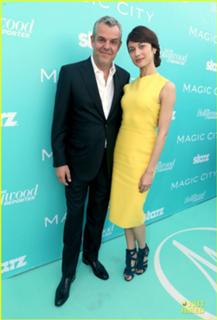 Olga Kurylenko feet photo thumbnail