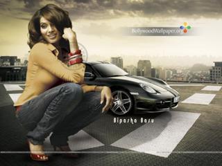 Bipasha Basu feet photo thumbnail