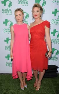 Elisabeth Röhm feet photo thumbnail