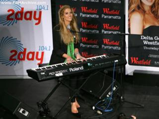 Delta Goodrem feet photo thumbnail