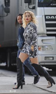Rita Ora feet photo thumbnail