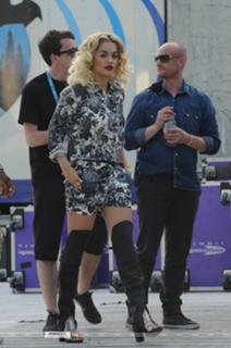 Rita Ora feet photo thumbnail