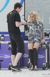 Rita Ora feet photo thumbnail