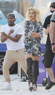 Rita Ora feet photo thumbnail